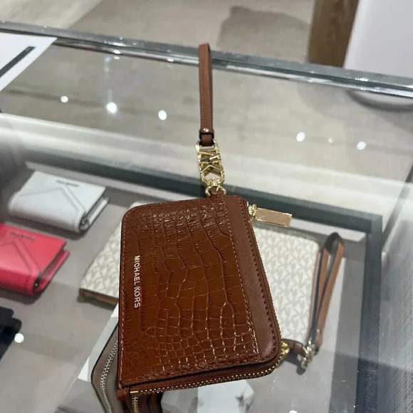 Small Crocodile Embossed Leather Zip Card Case - Picture 1 of 7
